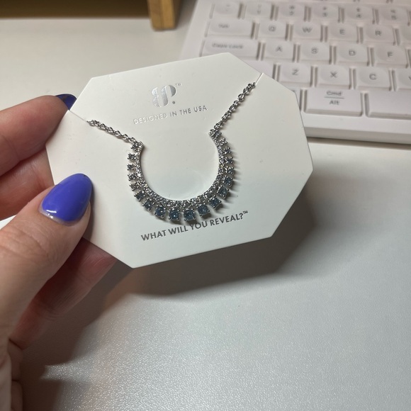 Bomb Party Jewelry - NK72556 A Queen Was Born necklace